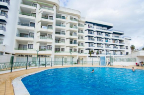 Apartamento T2 com Piscina e Wifi a 350 metros da Praia